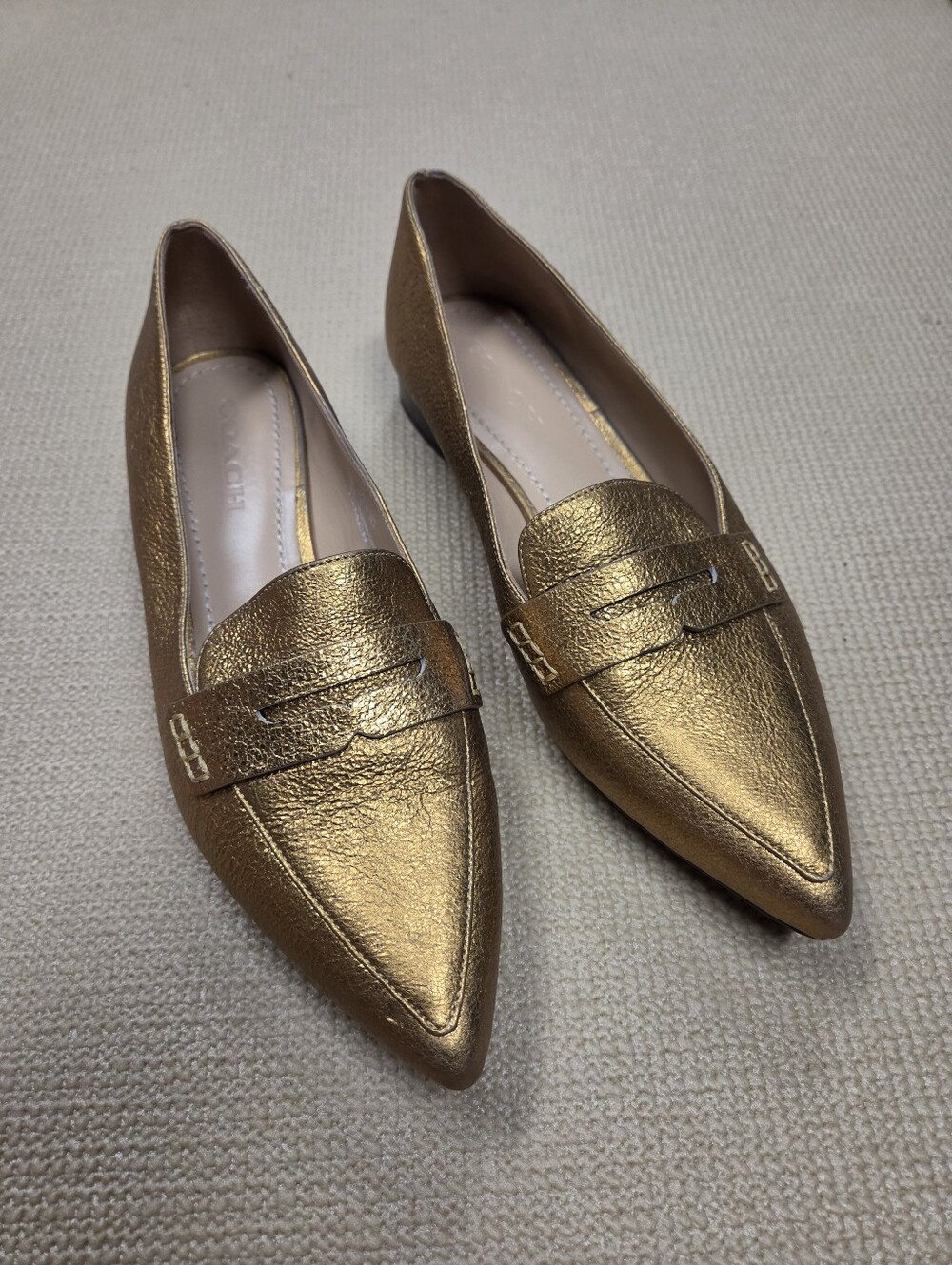 Coach Naomi Metallic Gold Copper Leather Pointed Toe Penny Loafers Size 8 - Picture 2 of 8